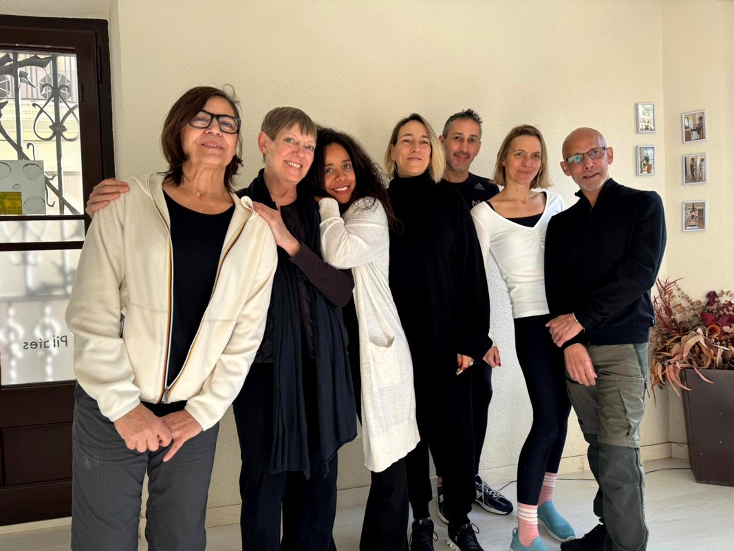 Fotografía oficial del equipo en España de formación Romana’s Pilates en España.